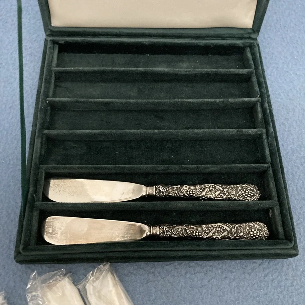 Neiman Marcus Godinger Silver Plate Grape & Floral Handled Spreaders - Set of 6